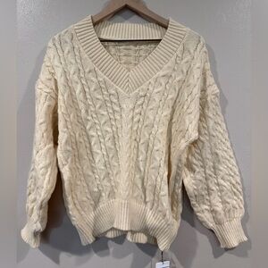 Cozy Cream Cable Wool Blended Knit Sweater NWT Size Medium/Large Soft Texture